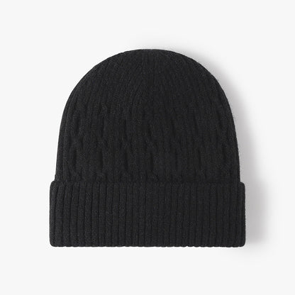 Black fleece-lined cable-knit cuffed beanie product view