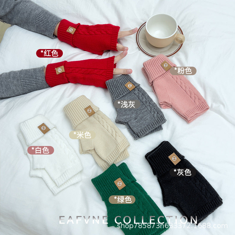 Gloving - Cable Knit Fingerless Gloves