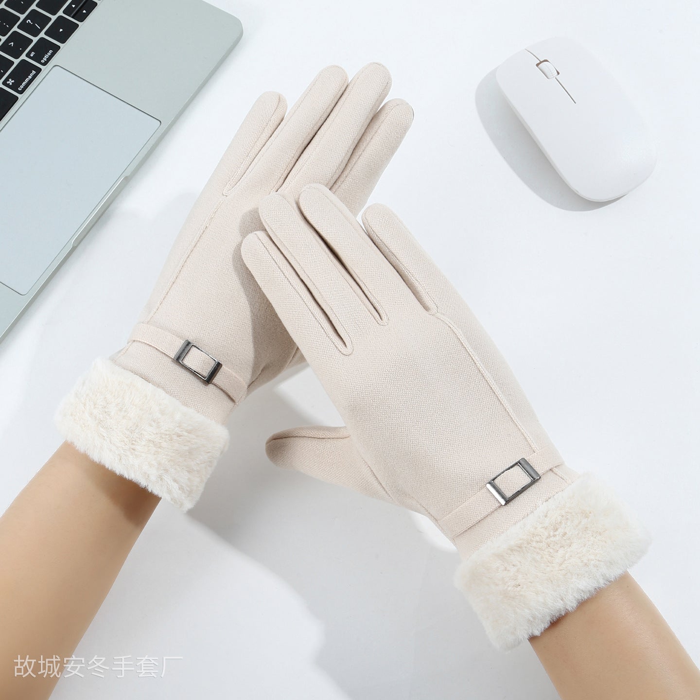Gloving - Fuzzy Turned-Cuff Buckle Gloves