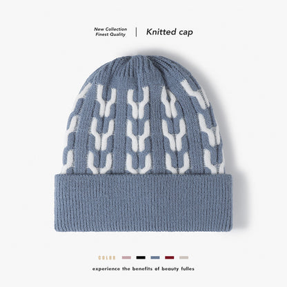 Pink contrast chain-pattern fleece-lined beanie product view