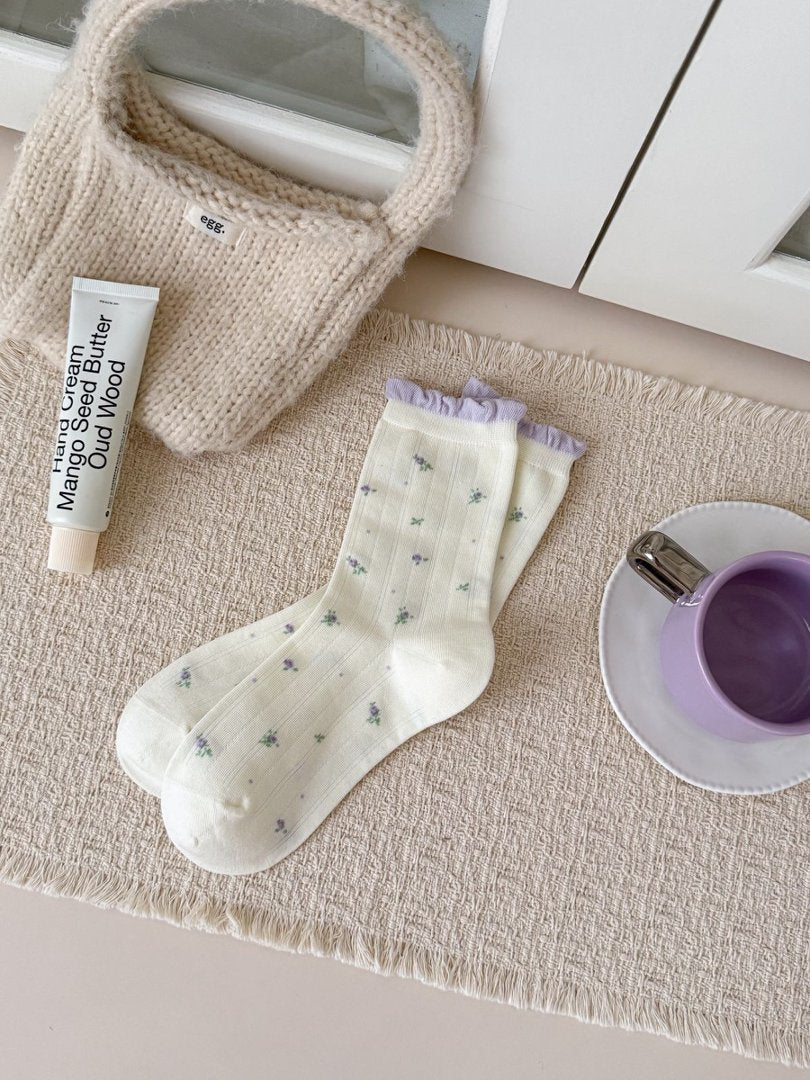 Product image for Rufia - Ruffled-Edge Mid-Calf Crew Socks (Tiny Floral)