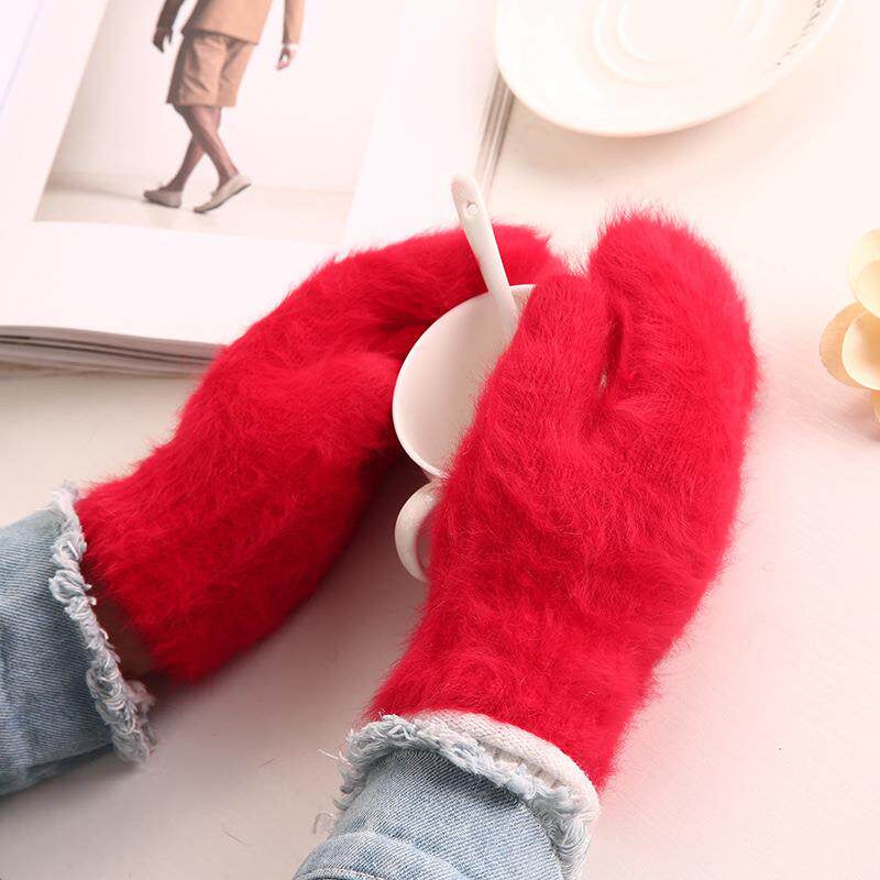 Gloving - Fuzzy Texture Ribbed-Cuff Mittens