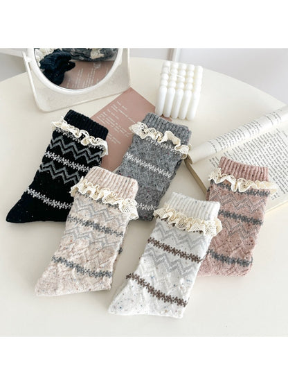 Rufia - Lace Trim Cozy Pattern Crew Socks