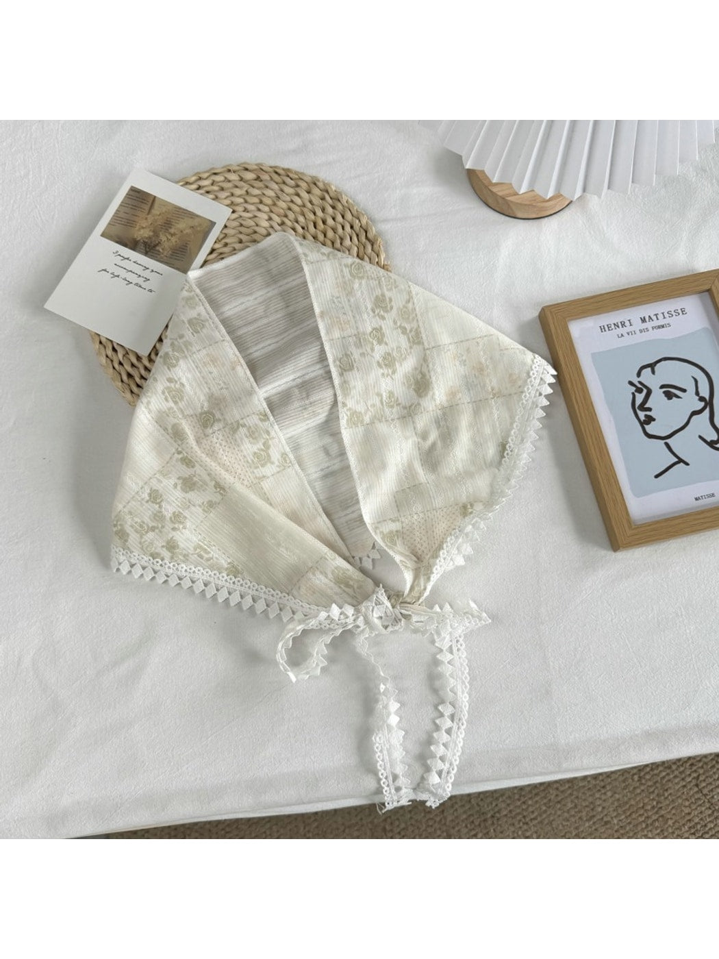 Scarvii - Elegant Floral Print Lace Edge Bandana Scarf
