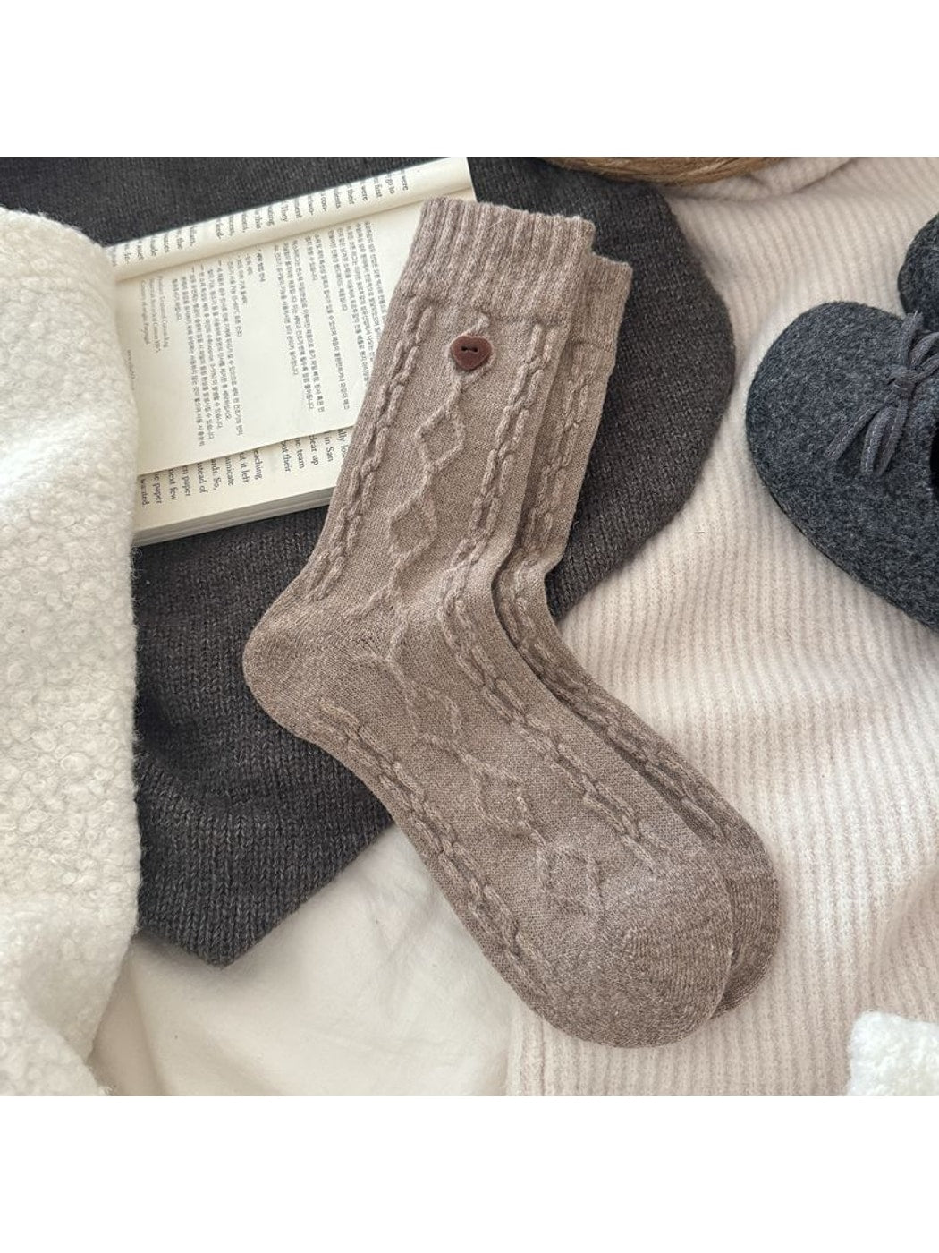 Rufia - Retro Sweetheart Button Detail Crew Socks