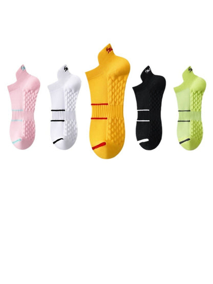 Close-up of Rufia low socks showing stripe pattern on ankle cuff