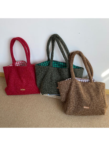 Cosbai – Plush Tote Bag with Checkered Lining