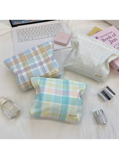 Cosbai – Minimalist Travel Cosmetic Bag