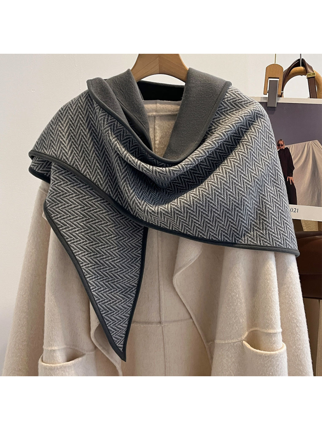 Scarvii - Herringbone Contrast Border Triangle Scarf