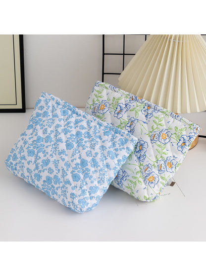 Cosbai - Rustic Style Floral Pattern Quilted Zip Pouch