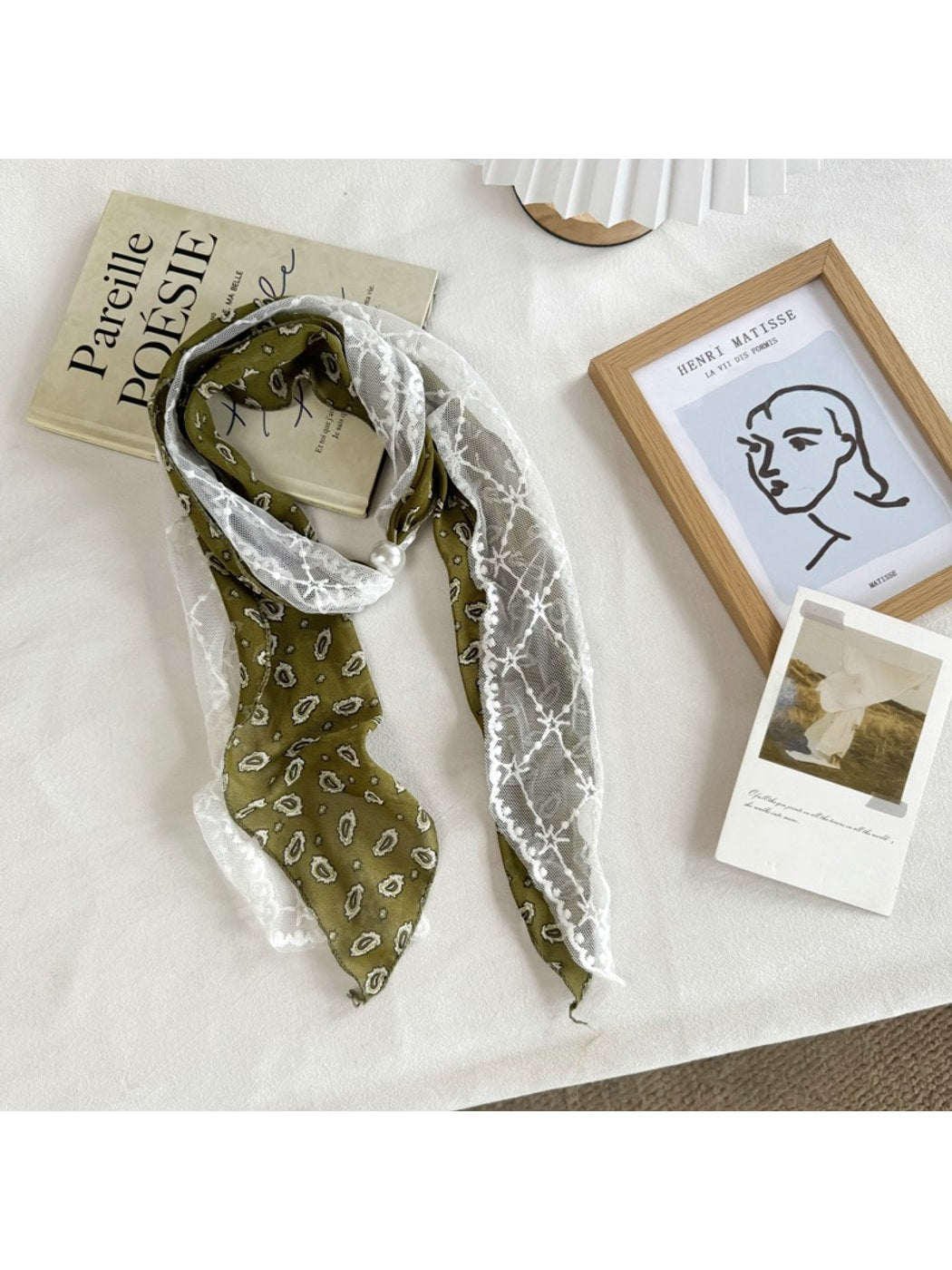 Scarvii - Gentle Paisley Lace Narrow Scarf