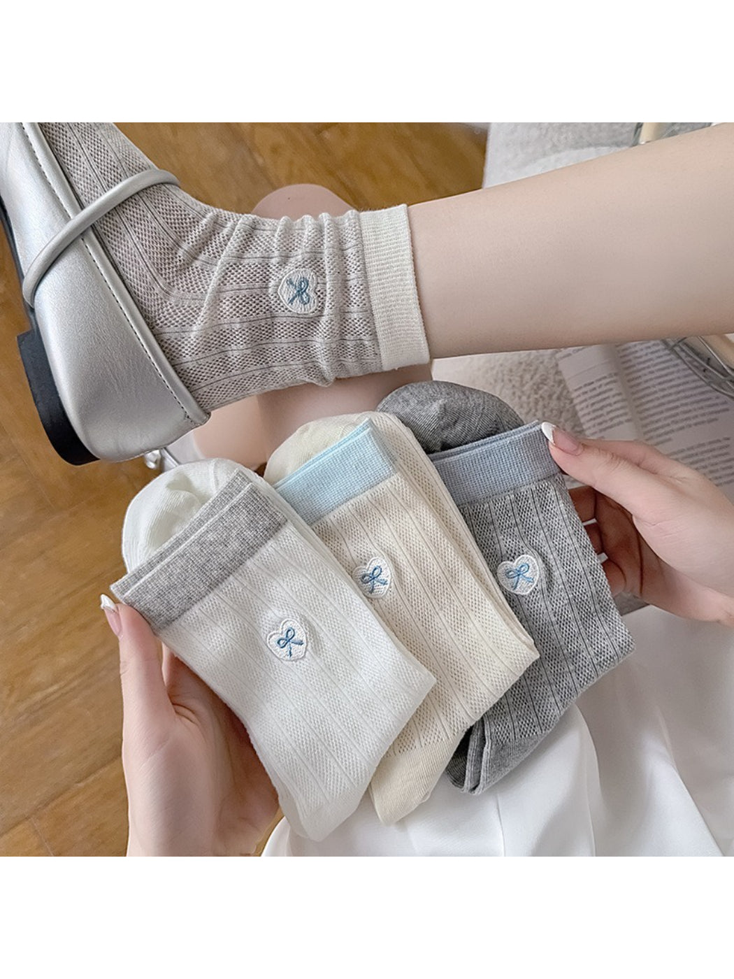 Rufia - Soft Ribbed Bow Accent Crew Socks product image 2