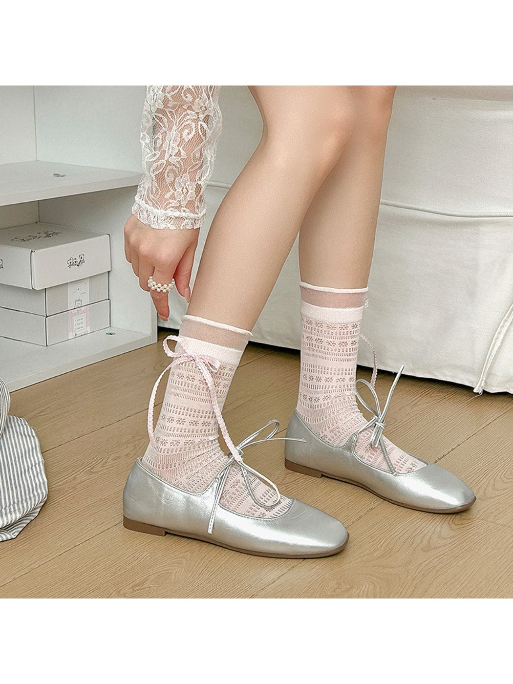 Rufia - Sweet Bow Lace Trim Solid Color Crew Socks