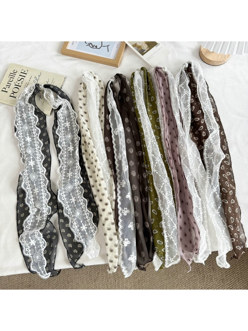 Scarvii - Gentle Paisley Lace Narrow Scarf