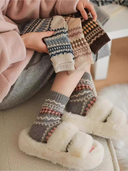 Rufia - Geometric Pattern Knit Crew Socks