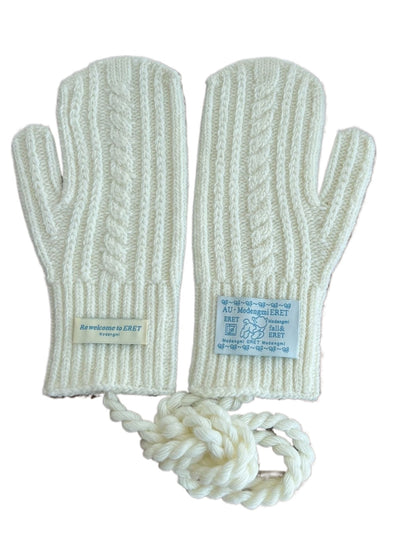 Gloving - Full-Cover Knitted Gloves With Lanyard