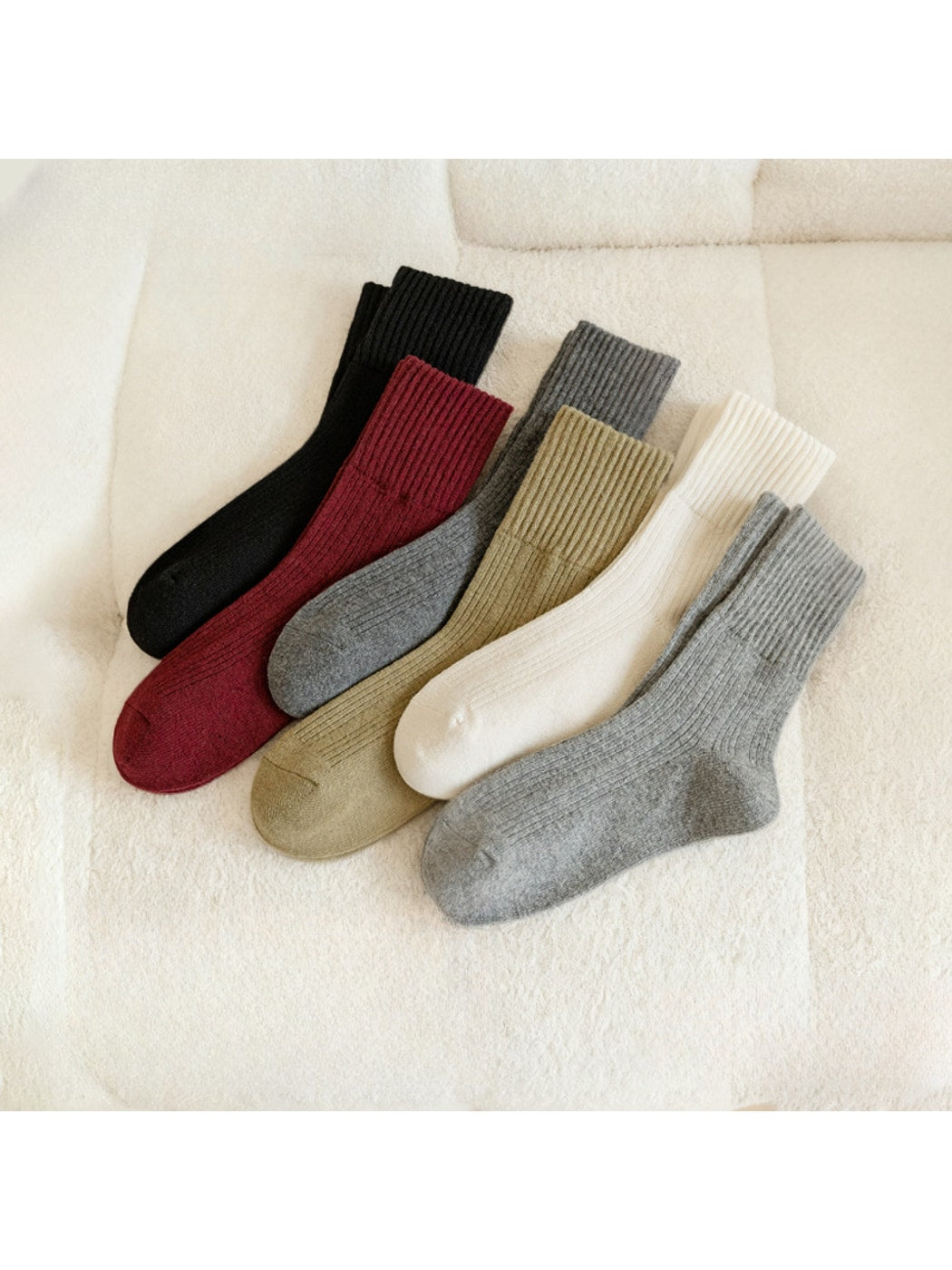 Rufia - Classic Plain Ribbed Casual Crew Socks