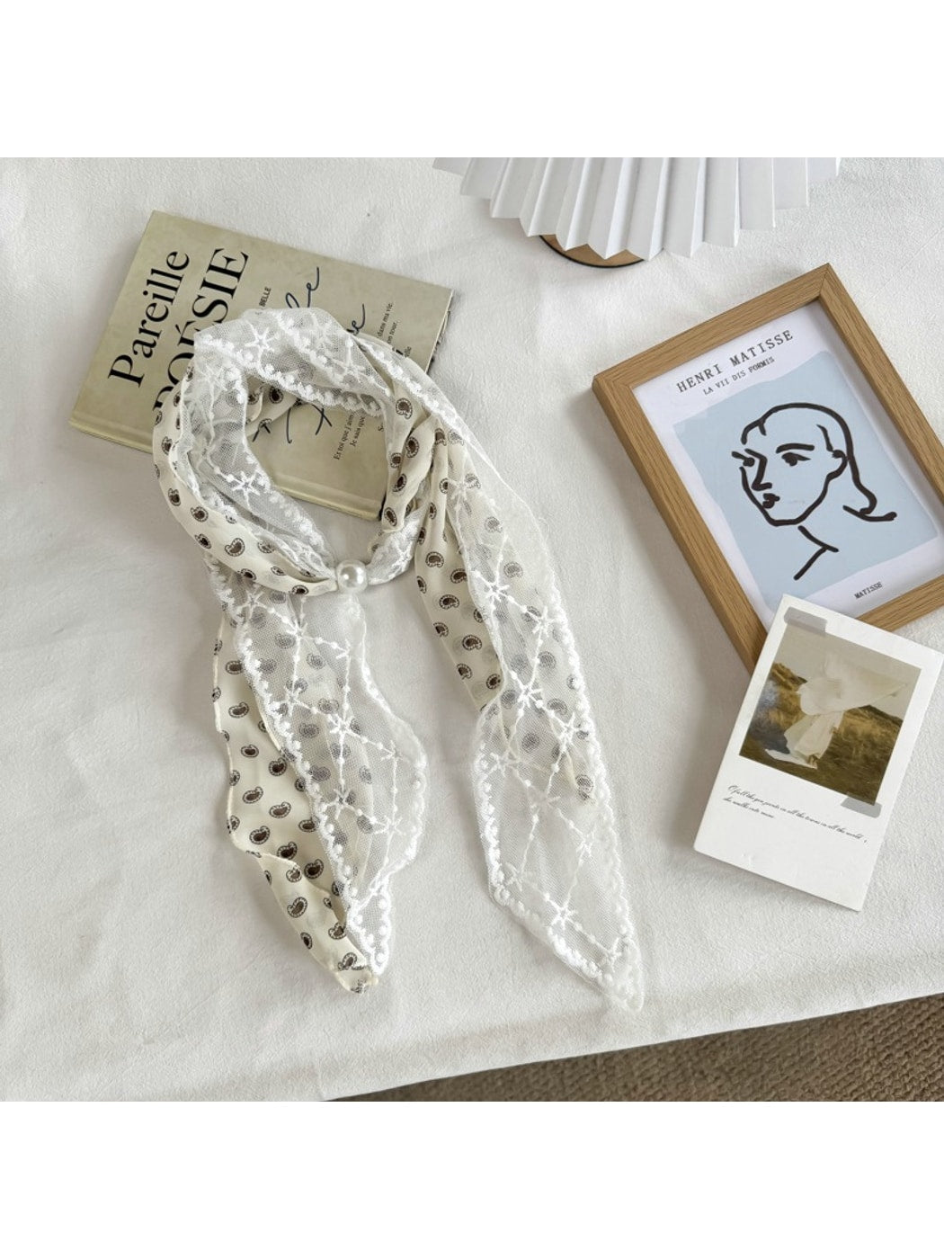 Scarvii - Gentle Paisley Lace Narrow Scarf