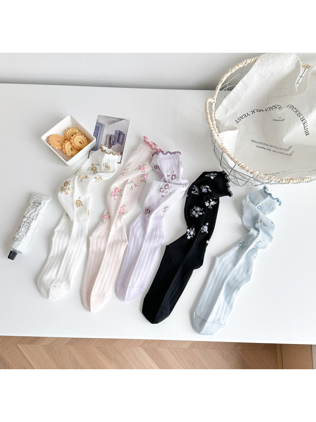 Rufia - Floral Embroidered Ruffle Crew Socks product image 1