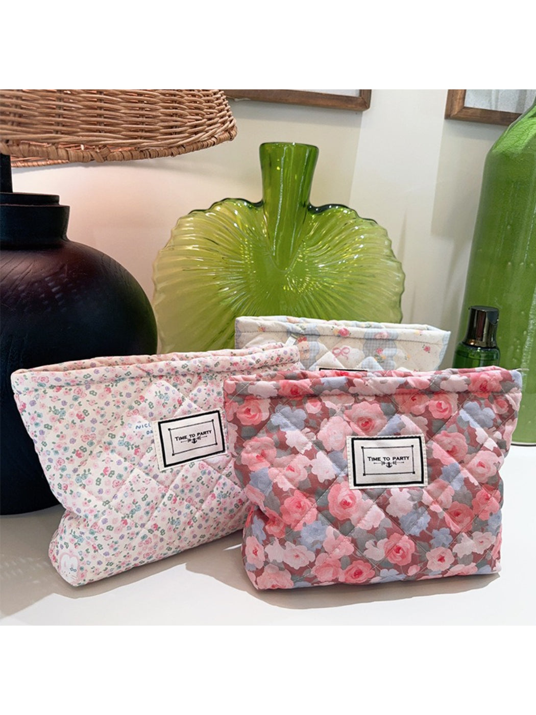 Cosbai - Quilted Floral Print Cosmetic Pouch