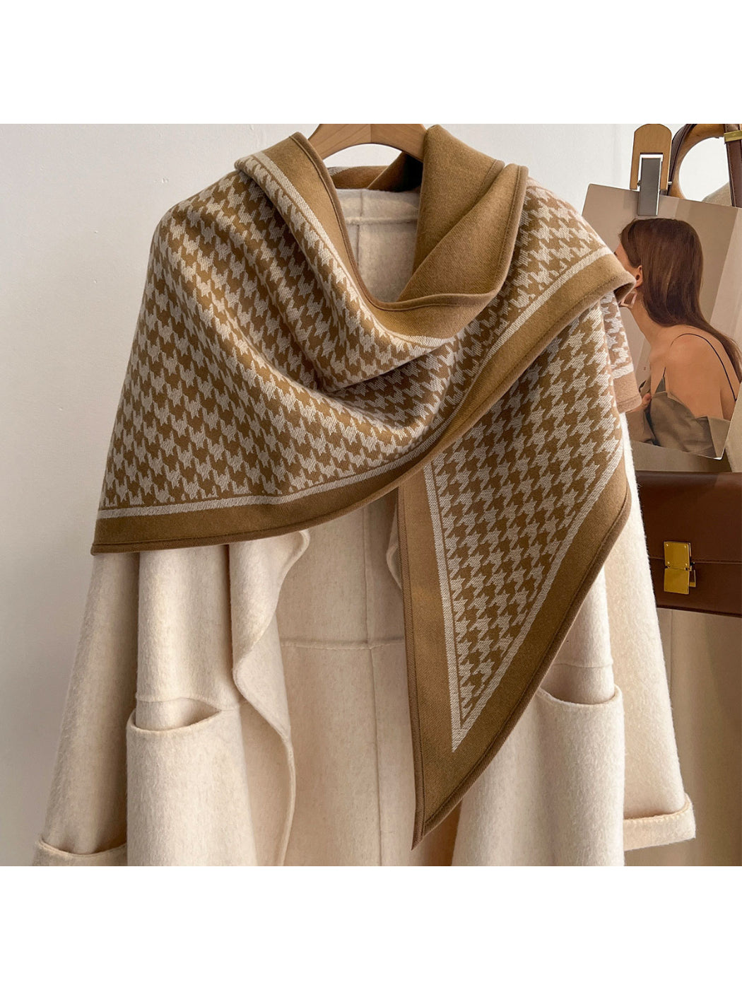 Scarvii - Houndstooth Contrast Border Triangle Scarf