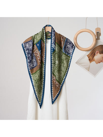 Scarvii - Retro Border Print Fashion Triangle Bandana
