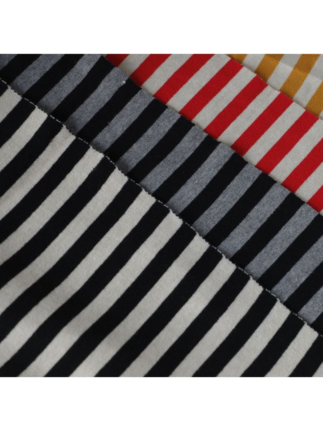 Scarvii - Retro Striped Knit Triangle Scarf