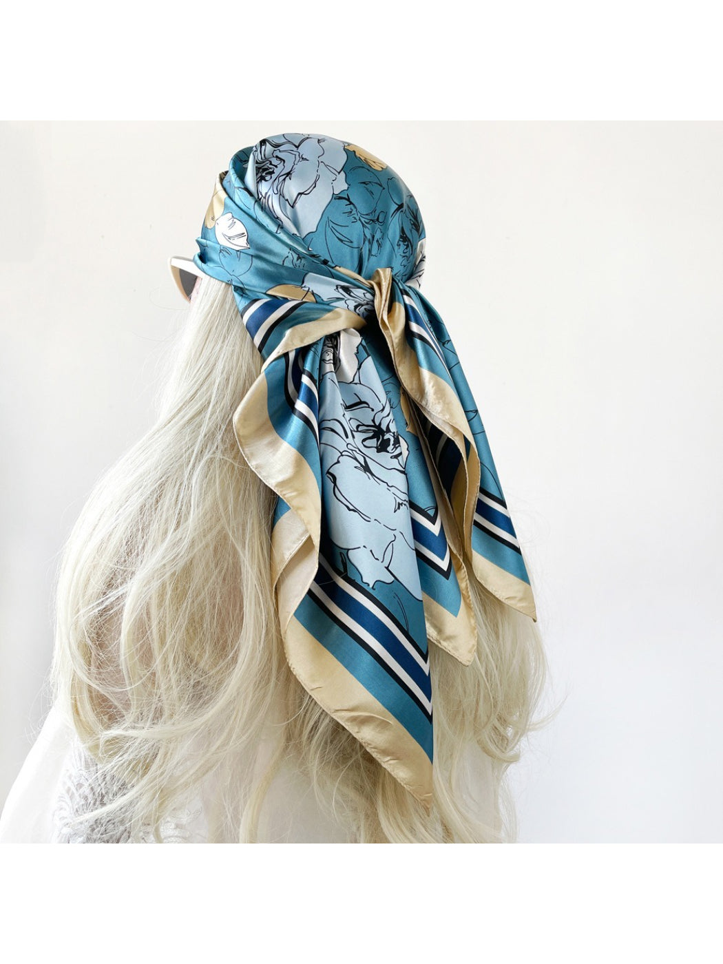 Scarvii - Retro Bloom Color Block Square Scarf
