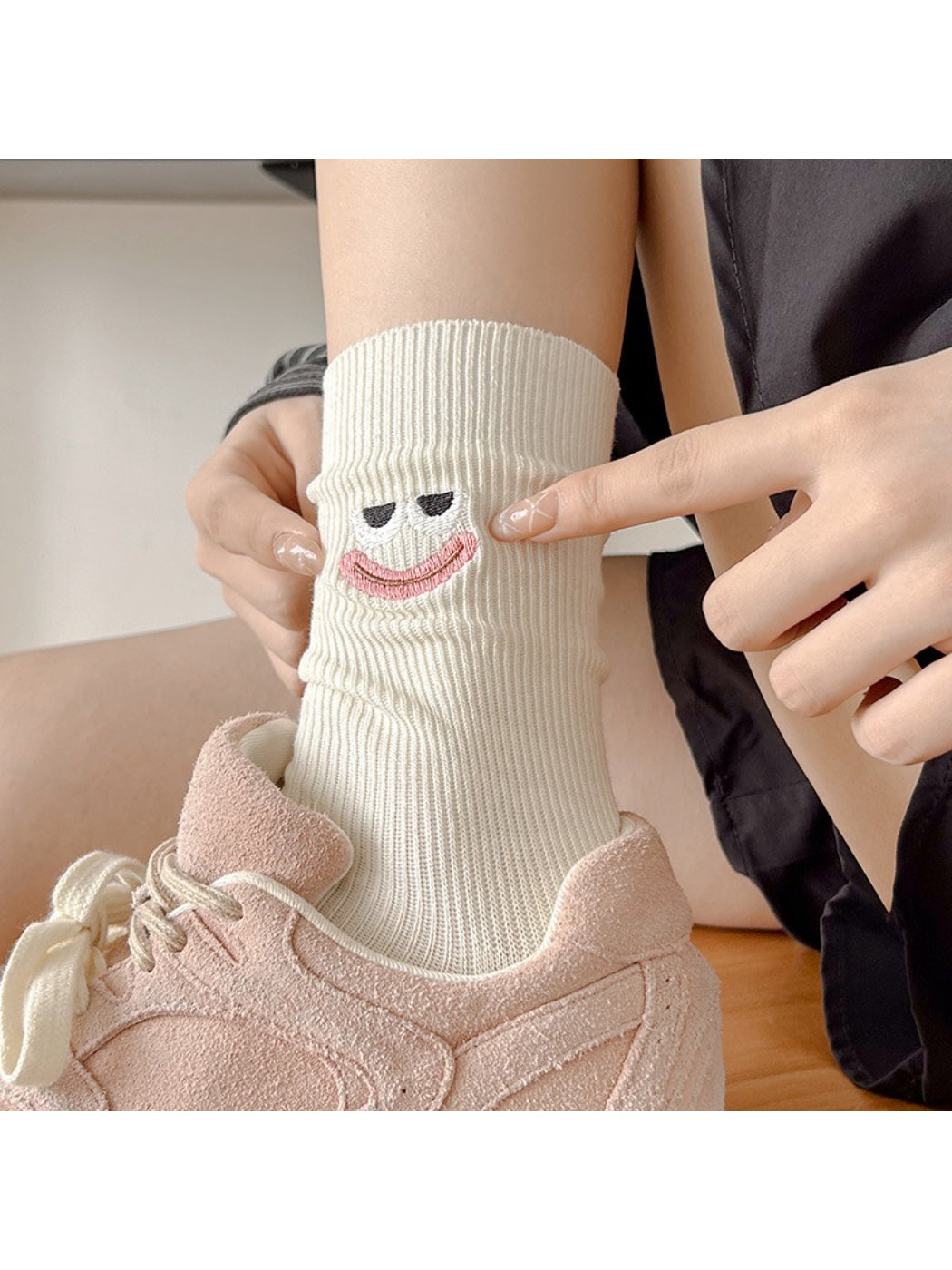 Rufia - Smiley Face Embroidered Crew Socks product image 2