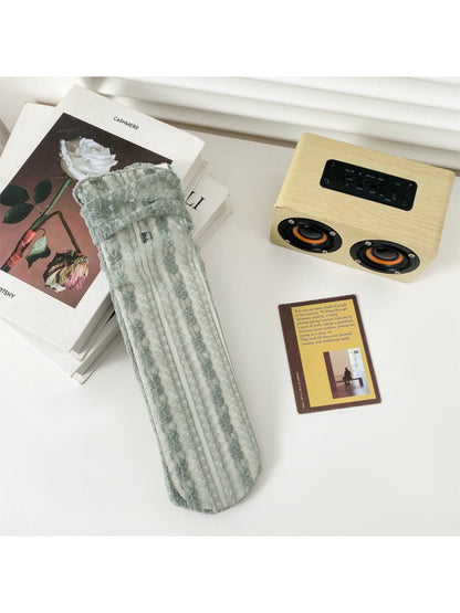 Rufia - Vertical Smock Sheer Socks