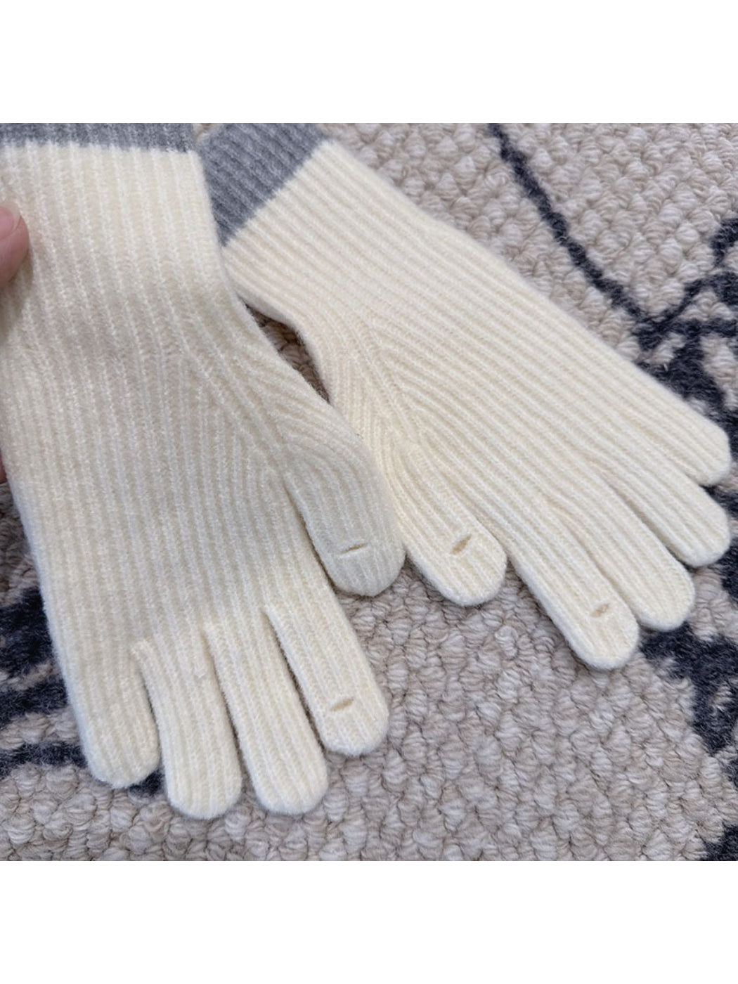 Gloving Colorblock Knit Winter Gloves with color block detail and geometric pattern