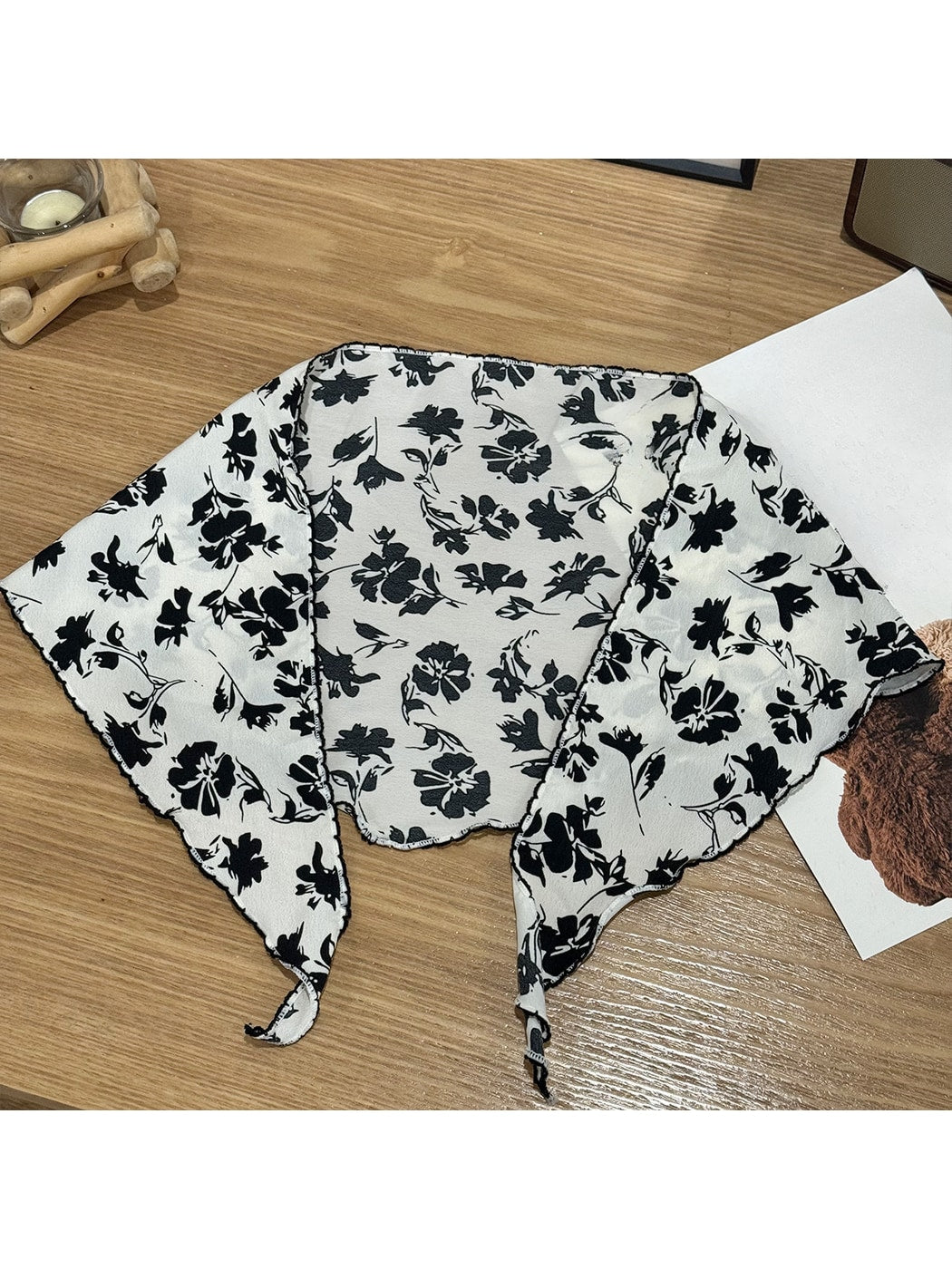 Scarvii - Women's Floral Printed Triangle Bandana