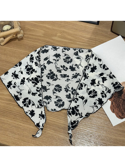 Scarvii - Women's Floral Printed Triangle Bandana