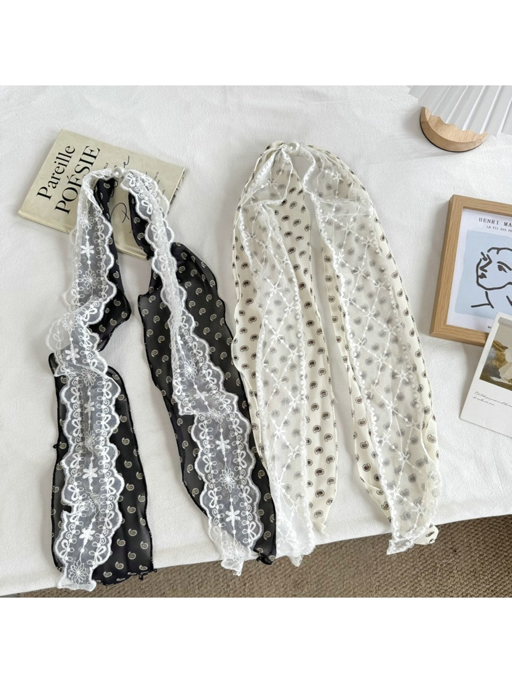 Scarvii - Gentle Paisley Lace Narrow Scarf