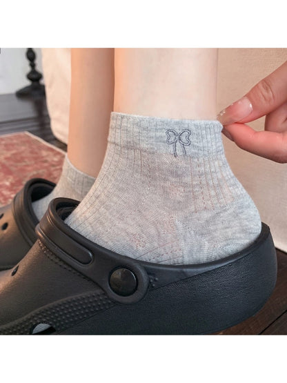 Rufia - Muted Ribbed Bow Pattern Ankle Socks