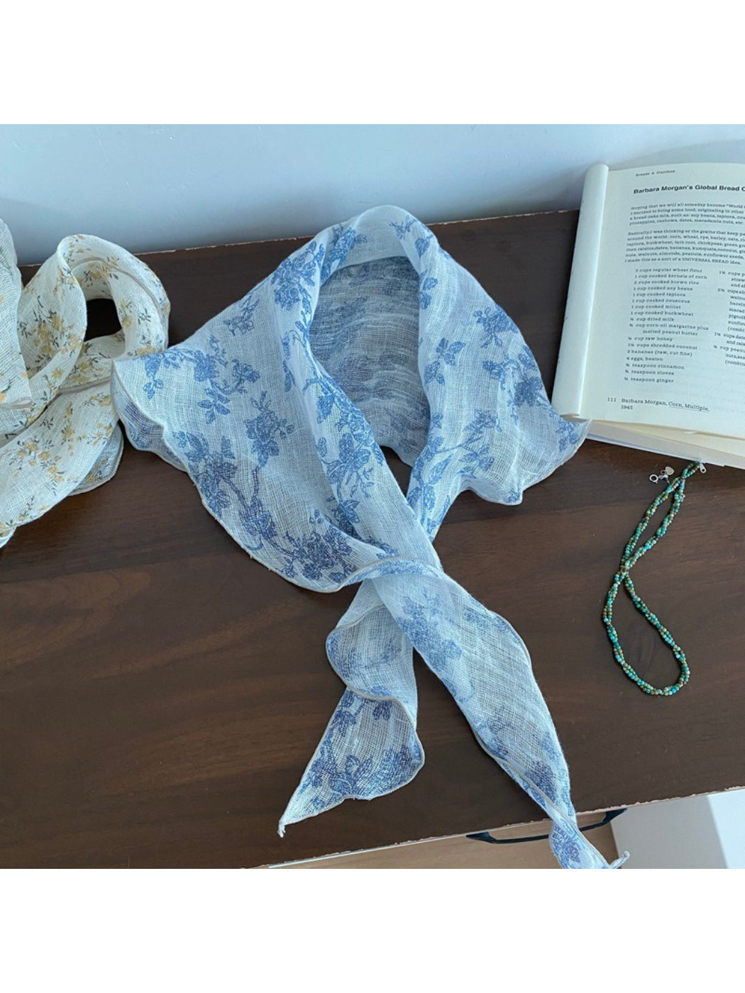 Scarvii Vintage-Style Floral Triangle Scarf
