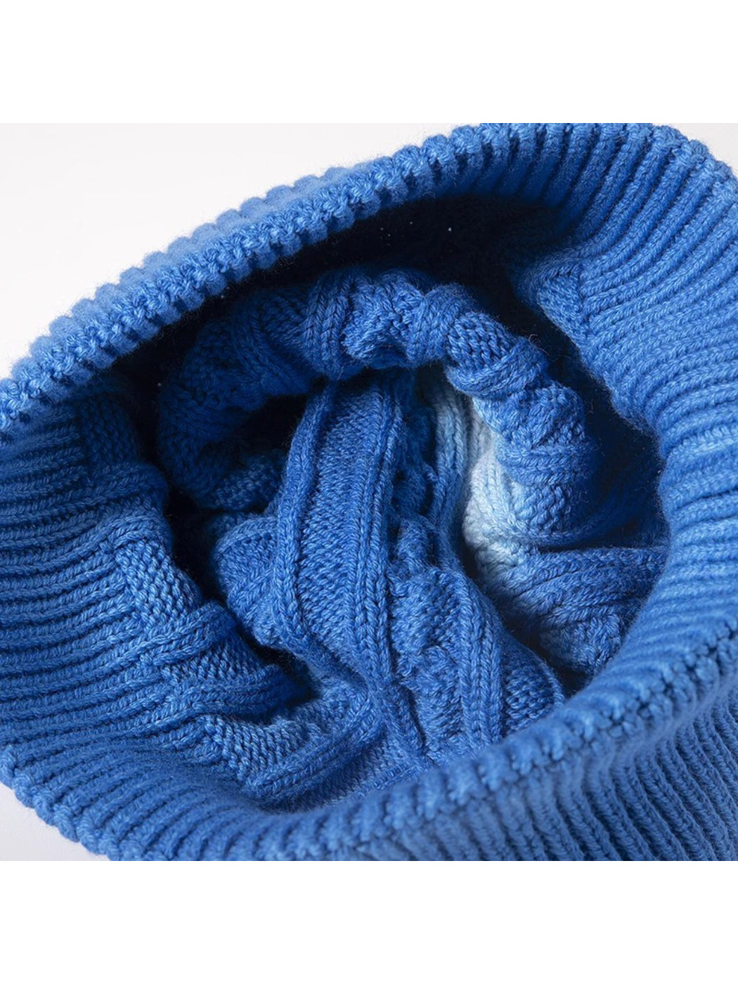 Haila - Gradient Cable Cuffed Knit Beanie