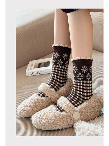 Rufia - Chocolate Stitch Pattern Crew Socks