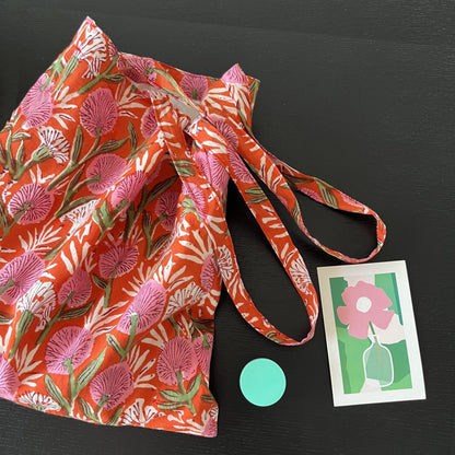 Top view of Cosbai Warm Floral Carryall Tote open, displaying interior lining and pockets