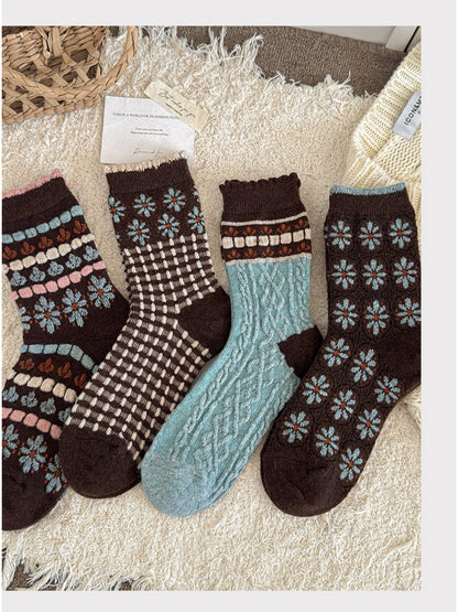 Rufia - Chocolate Stitch Pattern Crew Socks