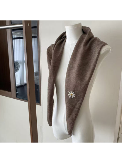 Scarvii - Daisy Detail Triangle Knit Scarf