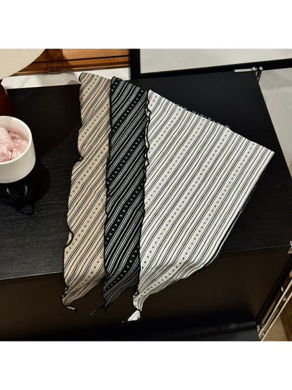 Scarvii - Minimal Striped Pattern Decorative Triangle Bandana