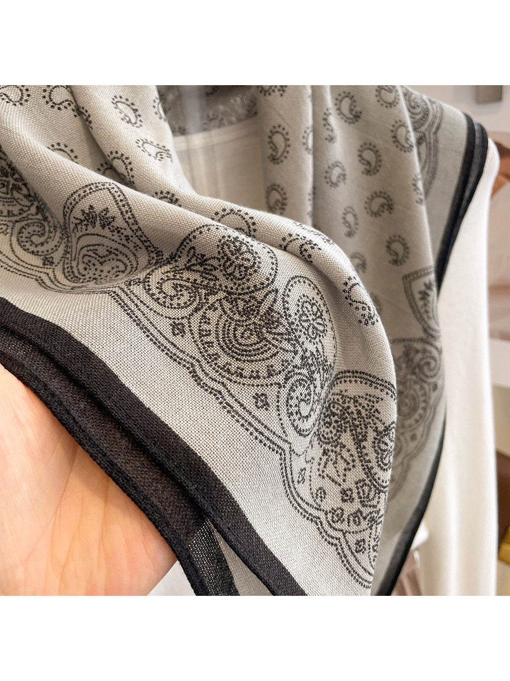 Scarvii - Classic Paisley Border Printed Square Scarf
