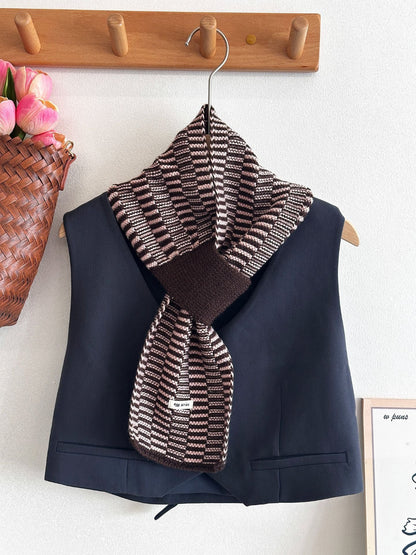Scarvii - Geometric Stripe Ribbed Knit Scarf