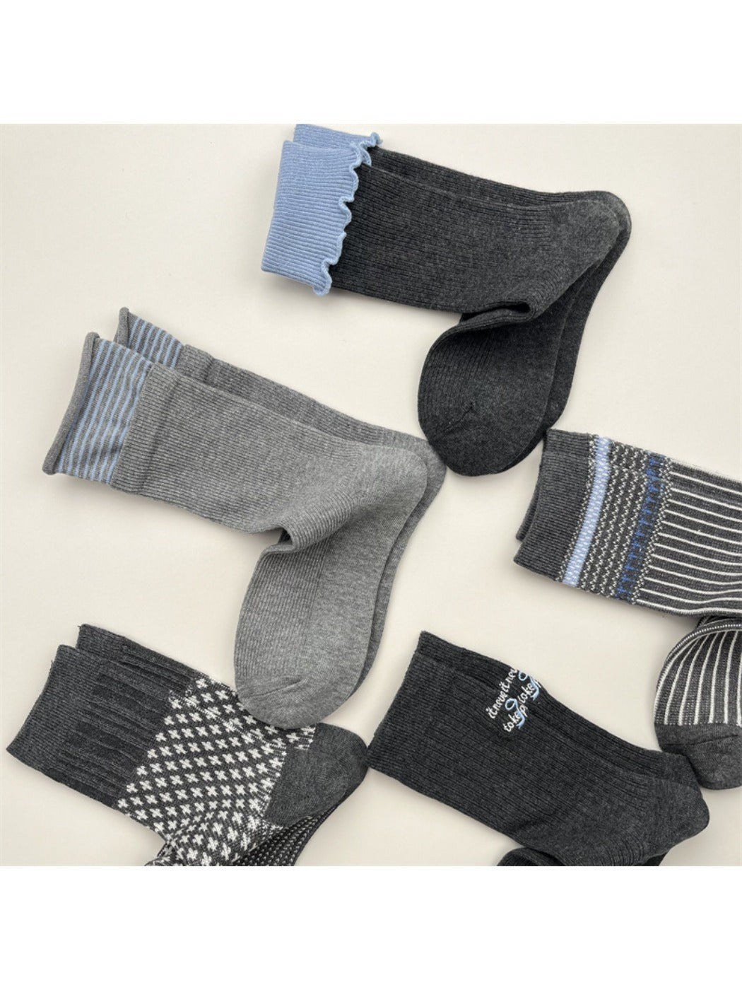 Rufia - Grey Classic Pattern Turn-Cuff Mid-Crew Socks