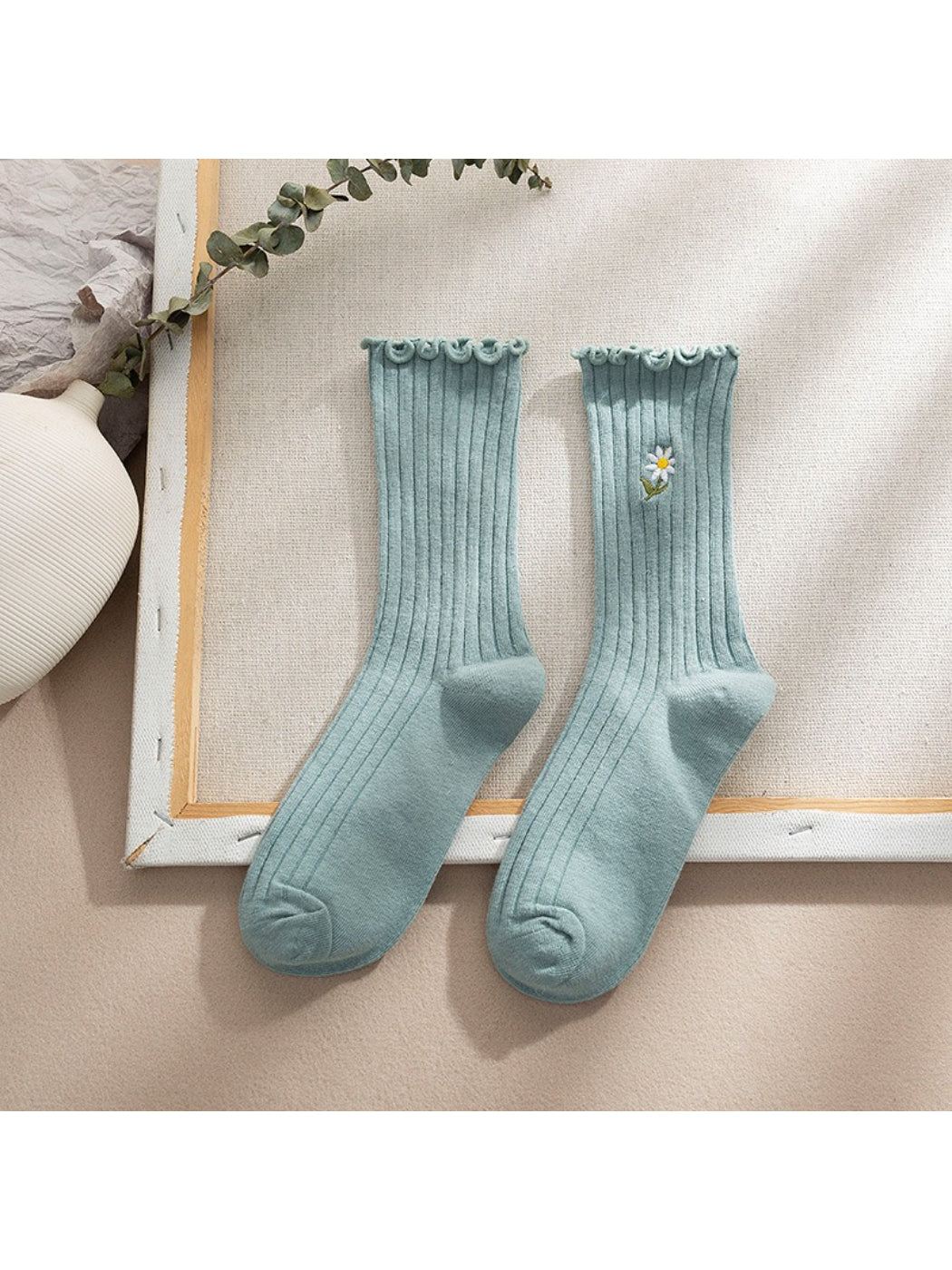 Rufia - Floral Accent Ribbed Crew Socks product image 10