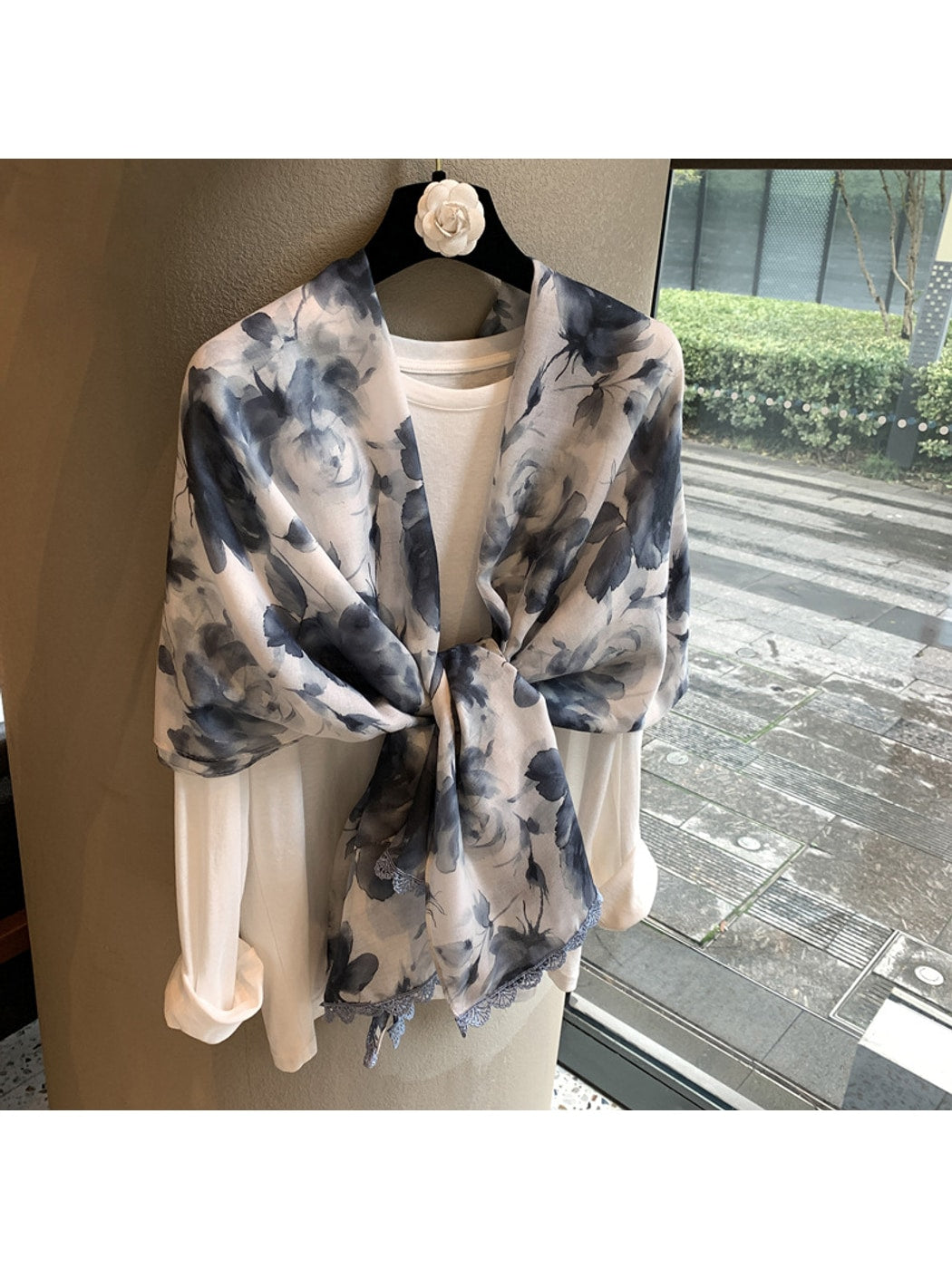 Scarvii - Ink Floral Rectangular Shawl Scarf