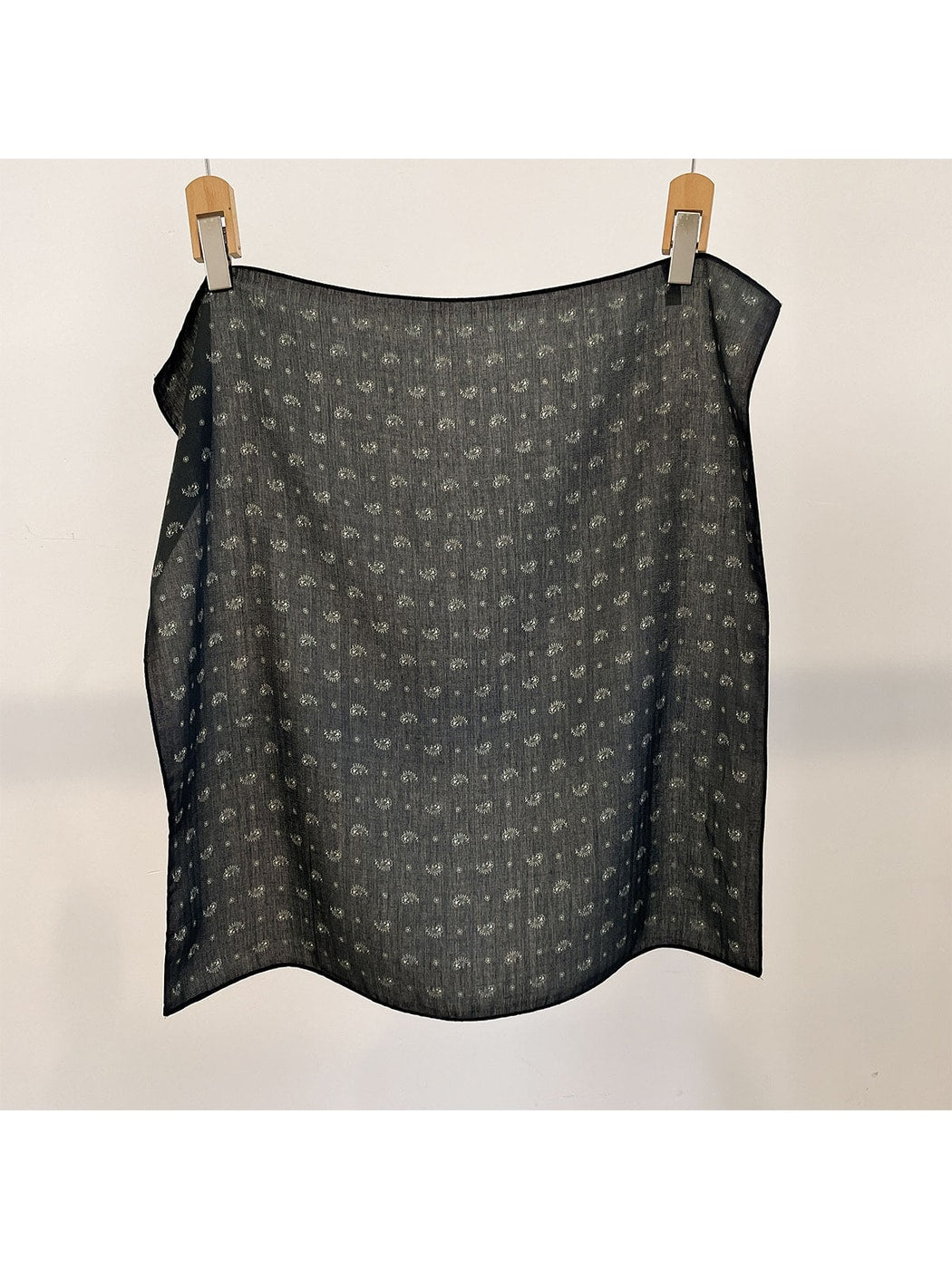 Scarvii - Vintage Paisley Pattern Square Scarf