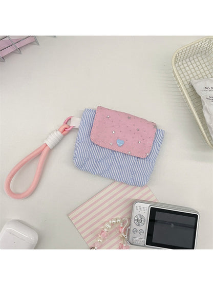 Side view of the Cosbai mini star key pouch bag highlighting its compact size