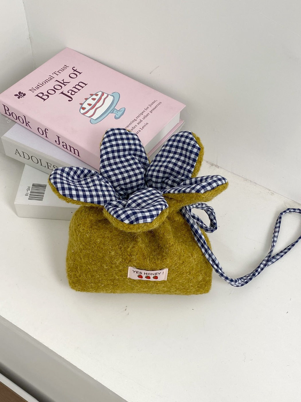 Cosbai - Drawstring Bag with Fluffy Flower